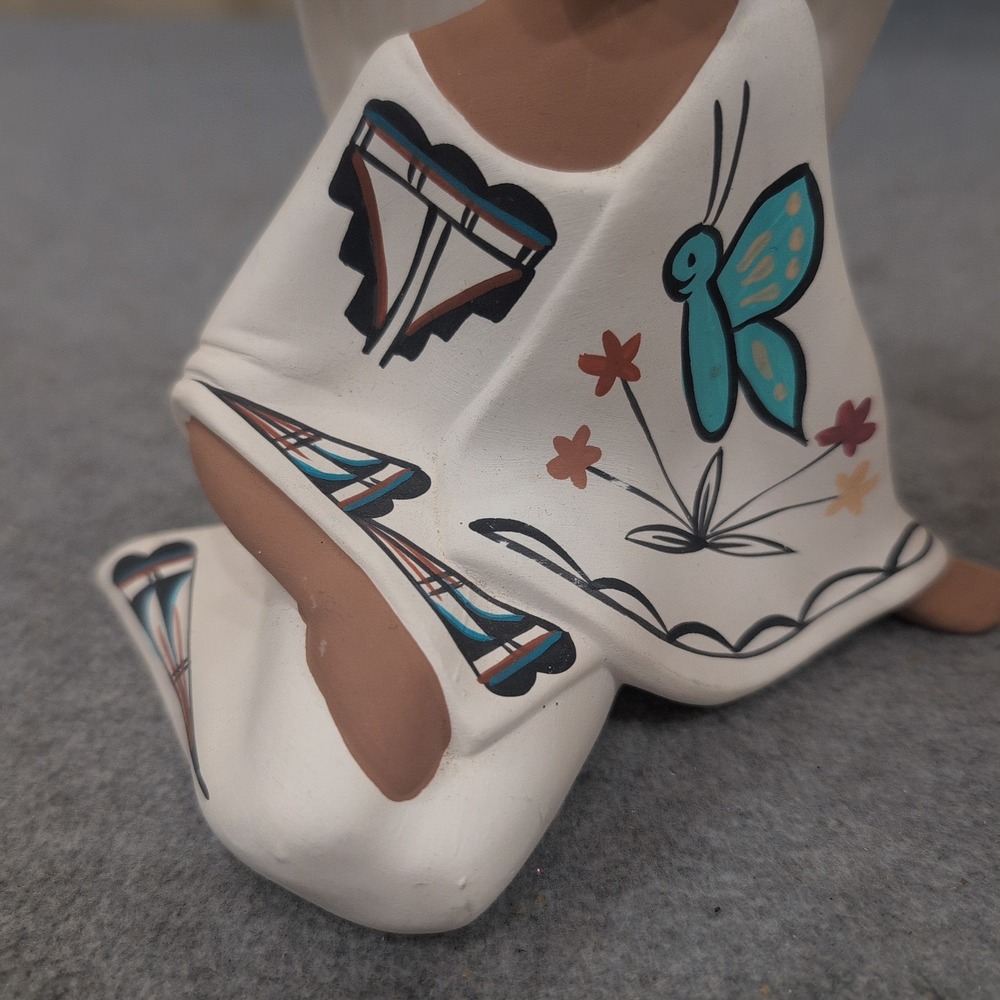 Southwestern Hand Painted Clay Angel Figurines Set of 2 Navajo Signed - Picture 4 of 10